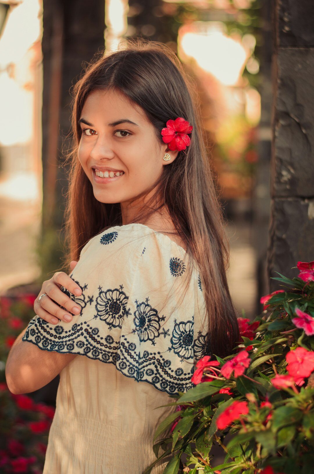 Young Brazilian woman with straight hair smiling